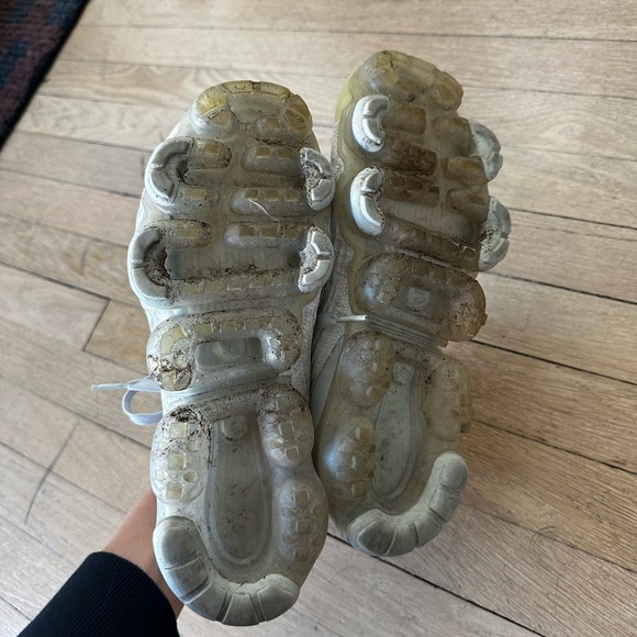 Nike Light Gray/White VaporMax Sneakers - Picture 4 of 7